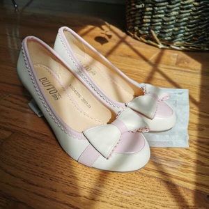 Brand new- pink white bow heel